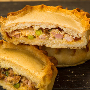 Empanada de carne y guisantes